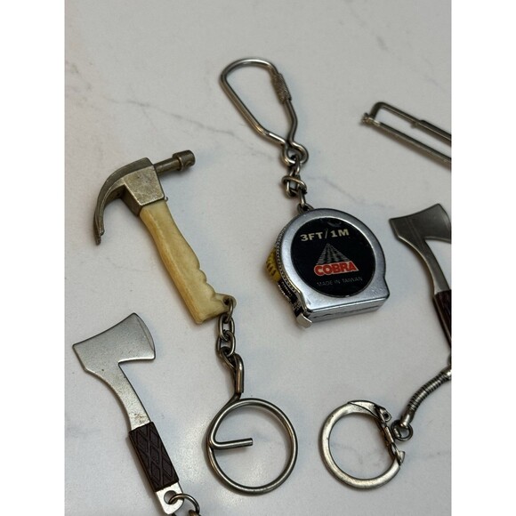 6 VTG Tool Keychain Lot – Hammer Axe Saw Pliers Tape Measure Handyman Metal Trin - Picture 3 of 8